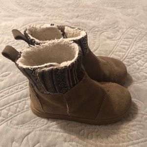 TOMS boots